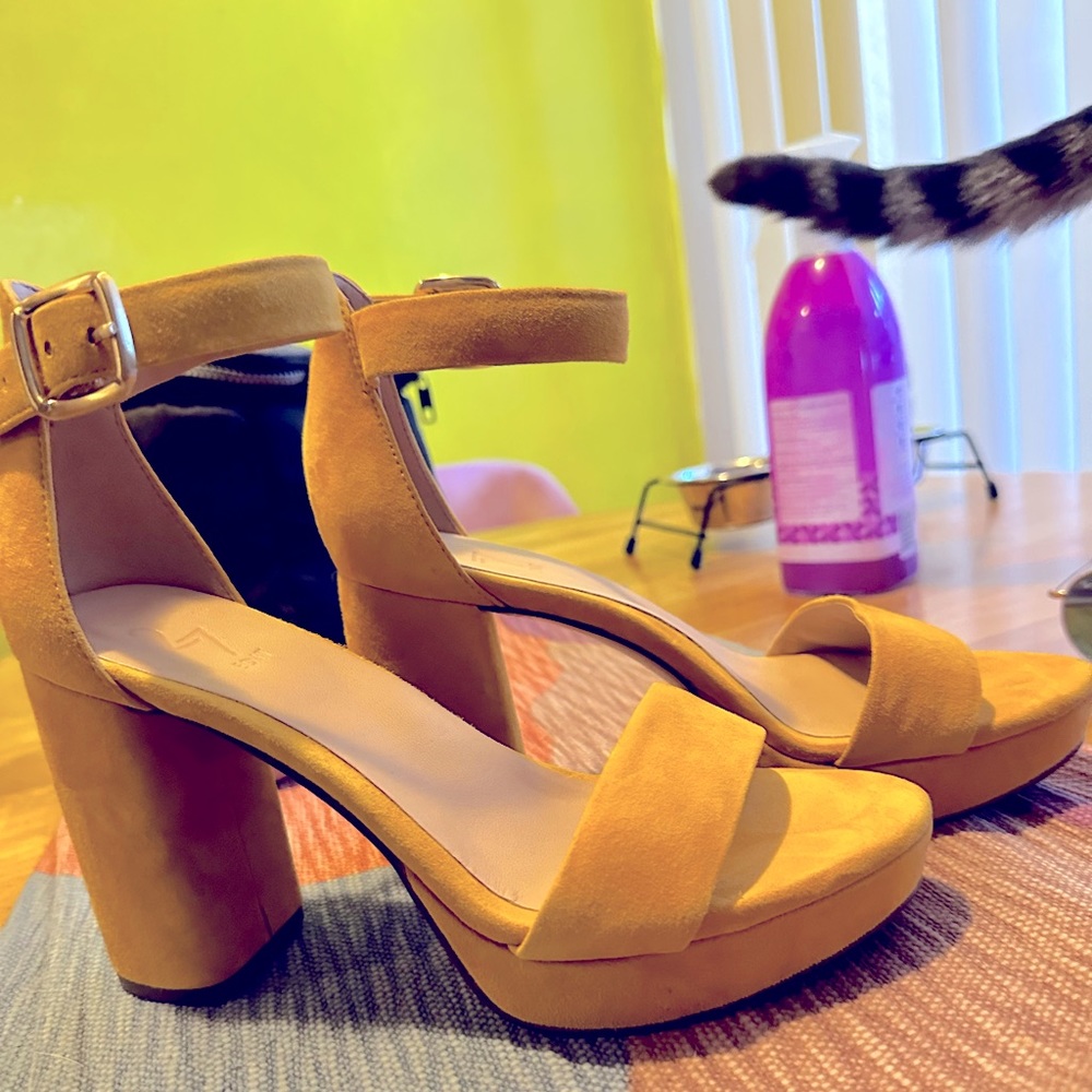 27 EDIT Naturalizer platform sandal